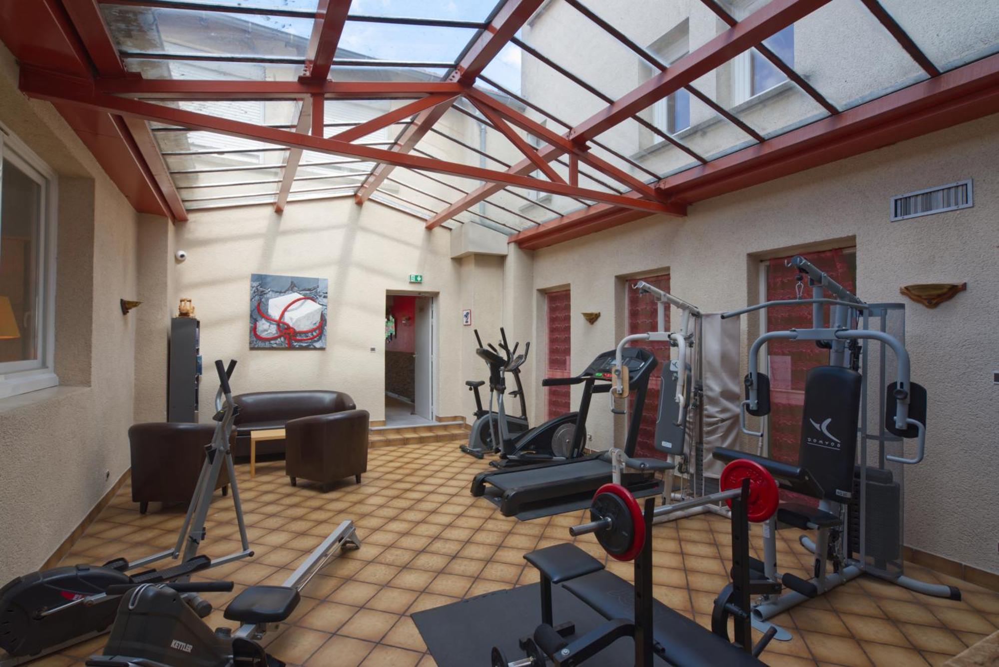 Logis Hotel Centrotel Et Spa Bulles D'Allier Montmarault Eksteriør bilde