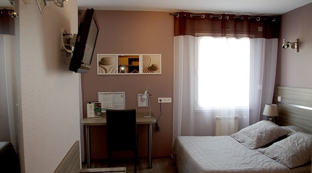 Logis Hotel Centrotel Et Spa Bulles D'Allier Montmarault Eksteriør bilde